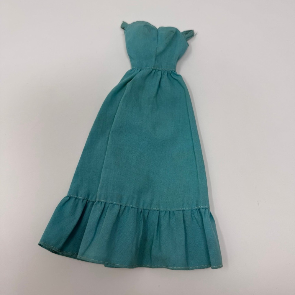 Vintage Deluxe Quick‎ Curl Barbie Doll Blue Dress Only 1975